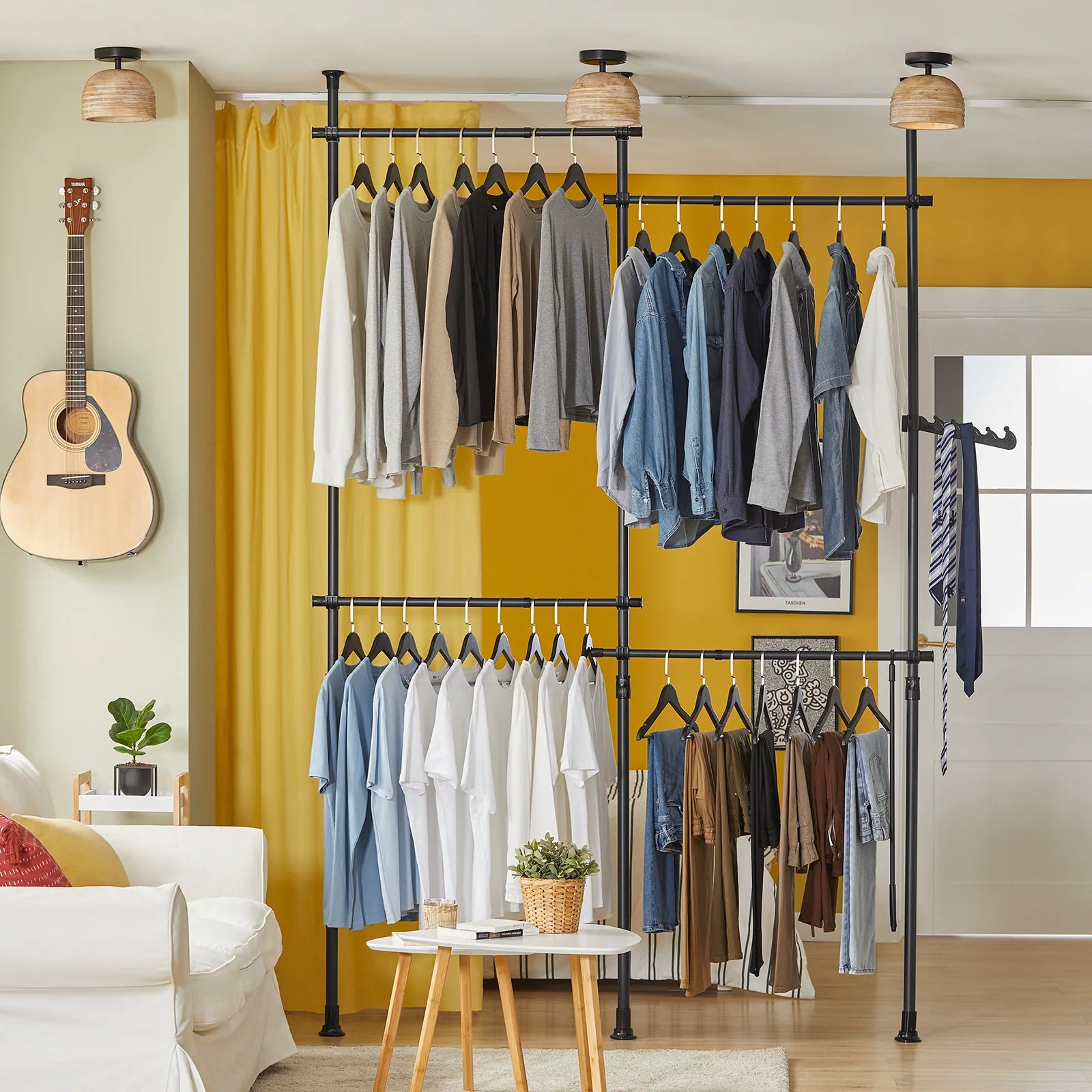 Teleskopisk Tøjstativ til Walk In Closet - Black Friday Tilbud